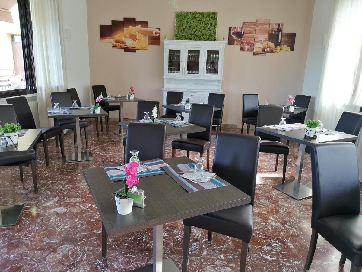 Hotel Eden Vignola  Esterno foto